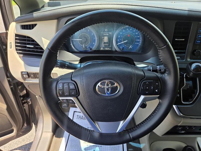 Toyota Sienna Limited Premium FWD 7-Passenger V6 2016