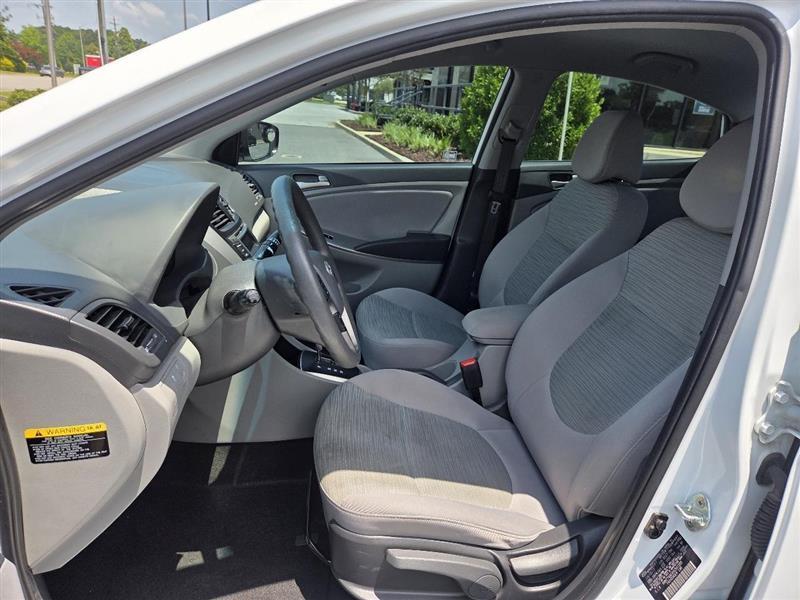 Hyundai Accent SE 4-Door 6A 2017