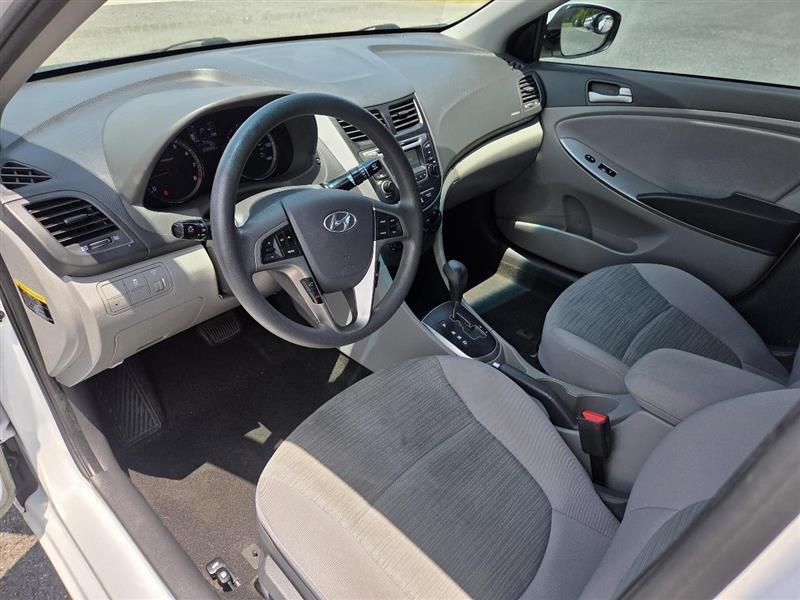 Hyundai Accent SE 4-Door 6A 2017