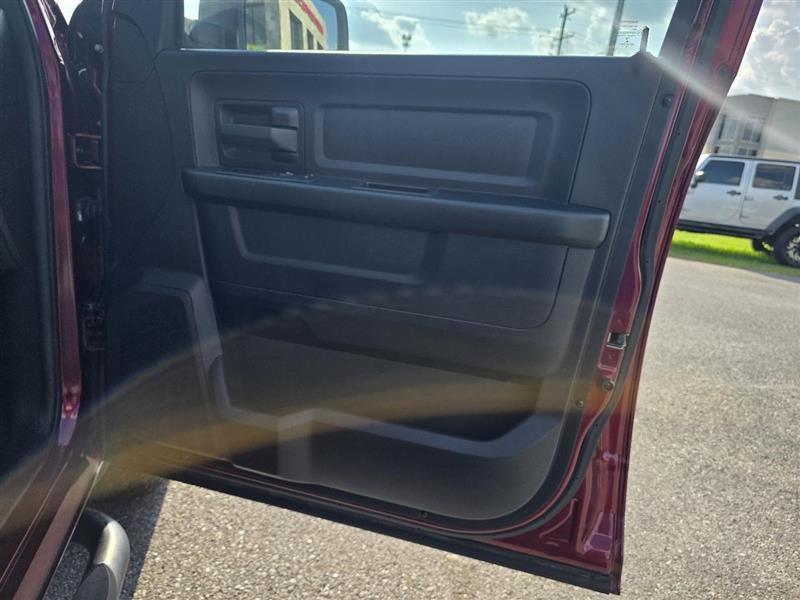 RAM 1500 Classic Tradesman Quad Cab 2WD 2019