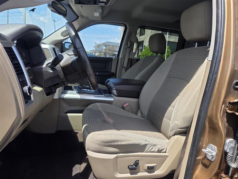 RAM 1500 SLT Crew Cab 2WD 2012