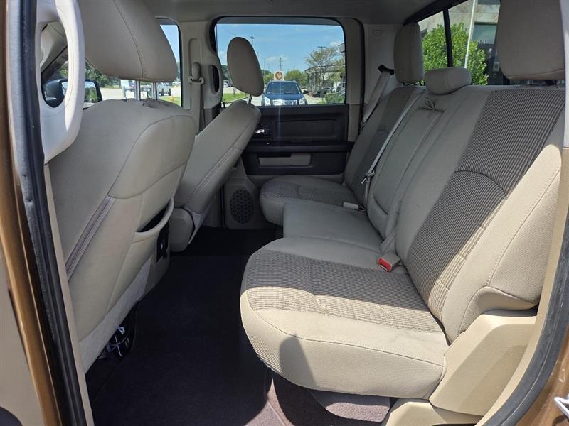 RAM 1500 SLT Crew Cab 2WD 2012