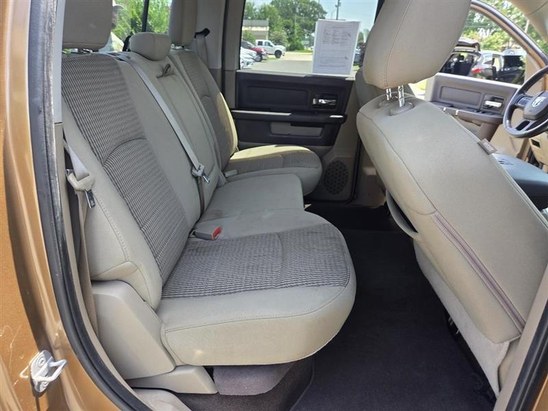 RAM 1500 SLT Crew Cab 2WD 2012