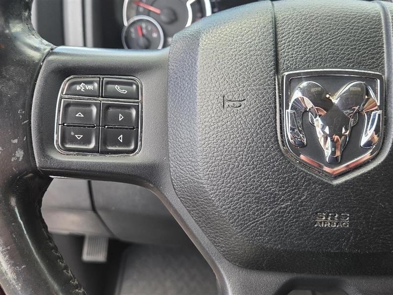 RAM 1500 SLT Crew Cab SWB 2WD 2016