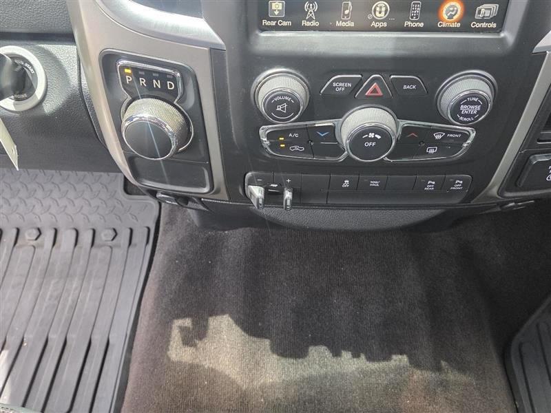 RAM 1500 SLT Crew Cab SWB 2WD 2016