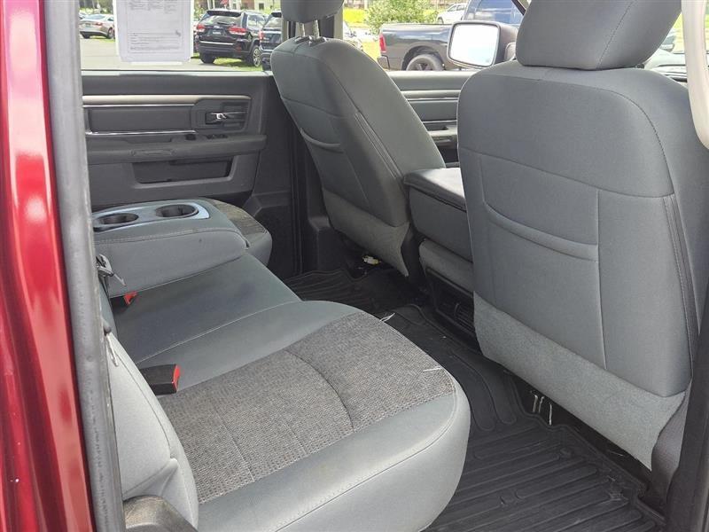 RAM 1500 SLT Crew Cab SWB 2WD 2016