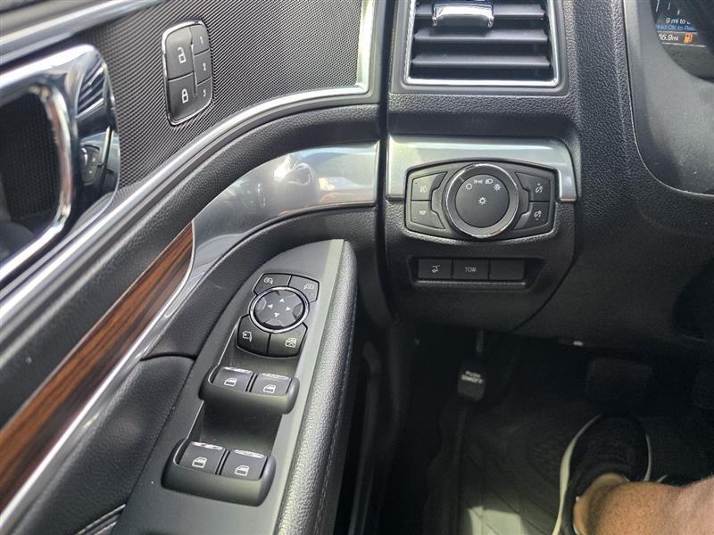 Ford Explorer Limited FWD 2019