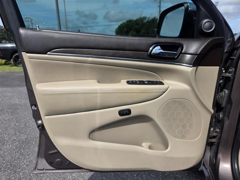 Jeep Grand Cherokee Overland 2WD 2019