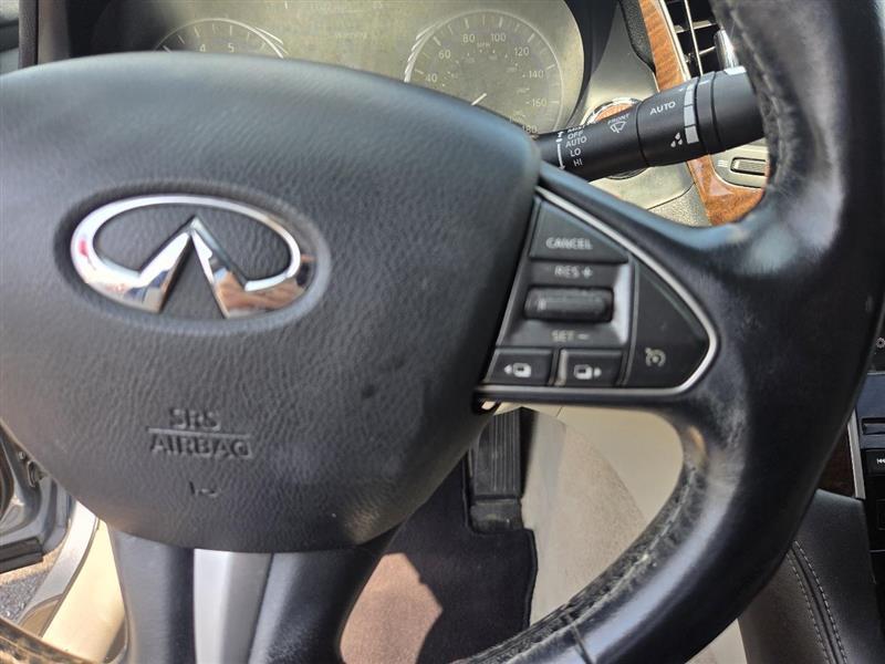 Infiniti Q50 Premium 2014