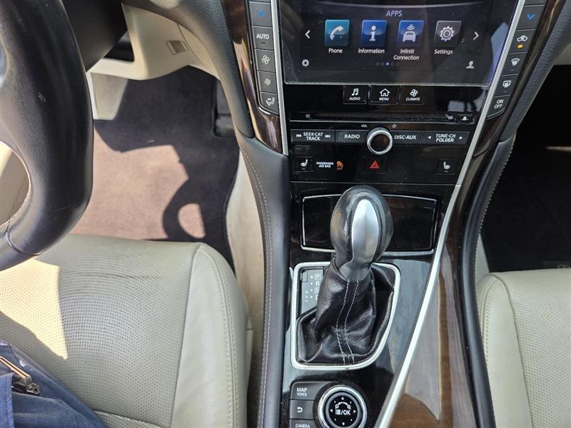 Infiniti Q50 Premium 2014