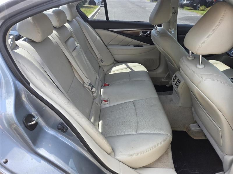 Infiniti Q50 Premium 2014
