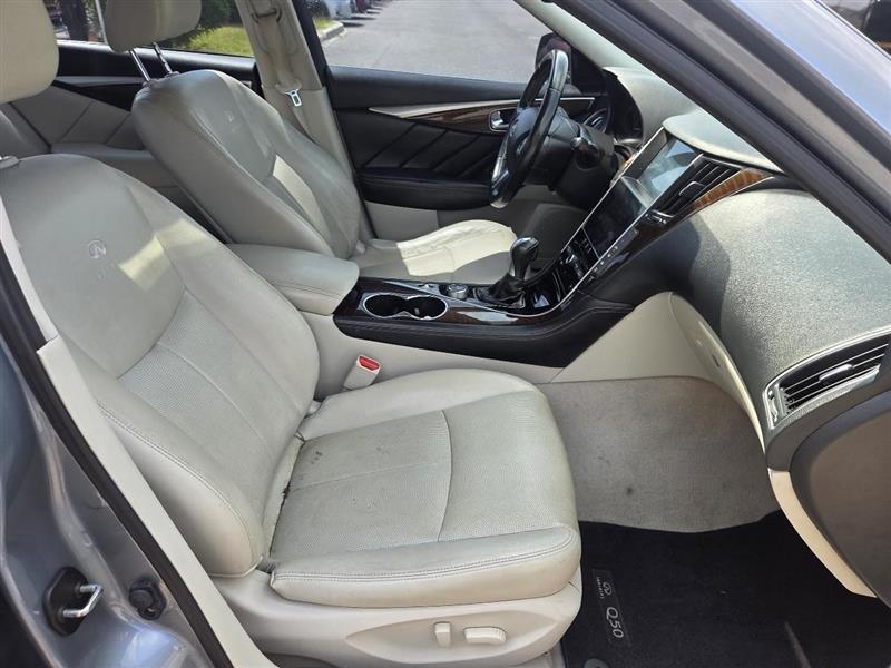 Infiniti Q50 Premium 2014