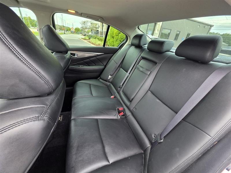 Infiniti Q50 Premium 2014