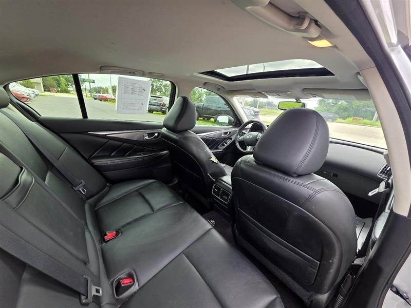 Infiniti Q50 Premium 2014