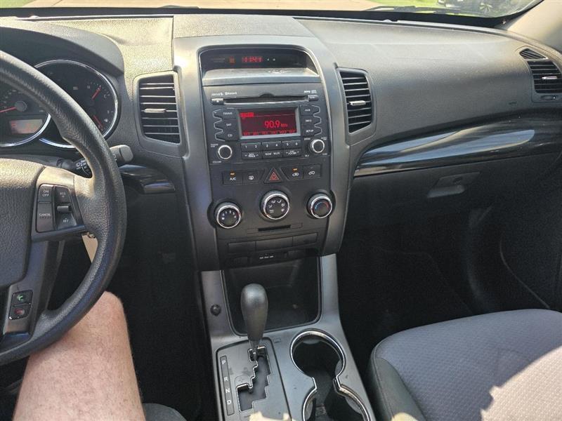 Kia Sorento LX 2WD 2013