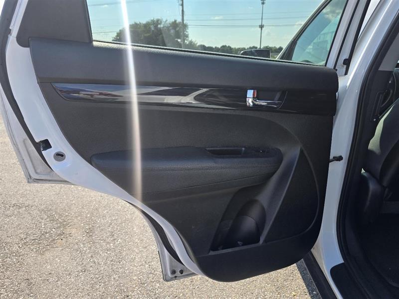 Kia Sorento LX 2WD 2013