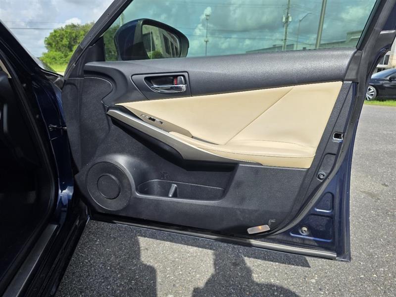 Lexus IS 250 RWD 2015