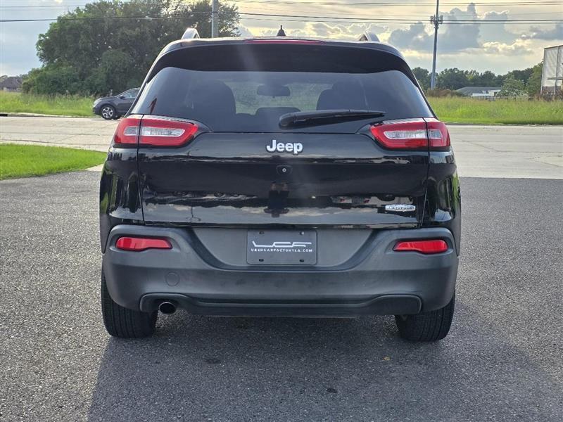 Jeep Cherokee Latitude FWD 2017