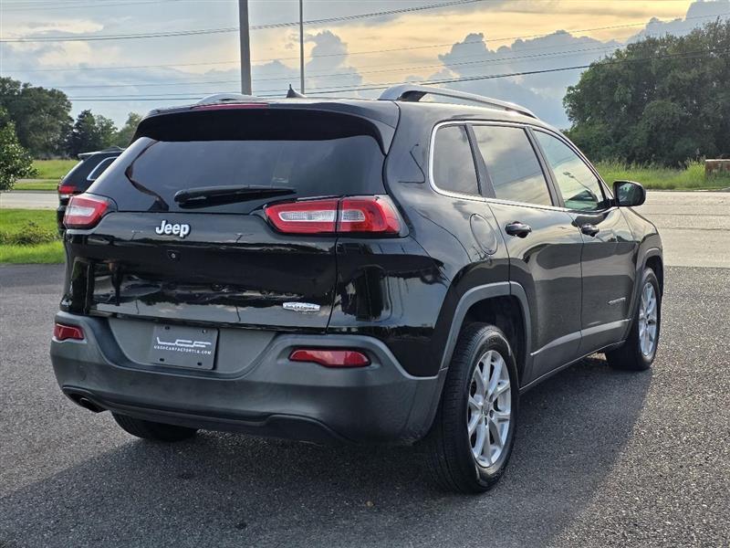 Jeep Cherokee Latitude FWD 2017