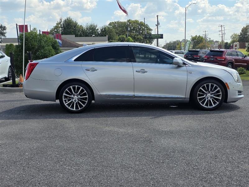 Cadillac XTS Luxury FWD 2014