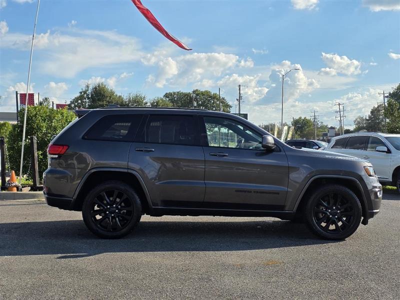 Jeep Grand Cherokee Laredo 2WD 2019