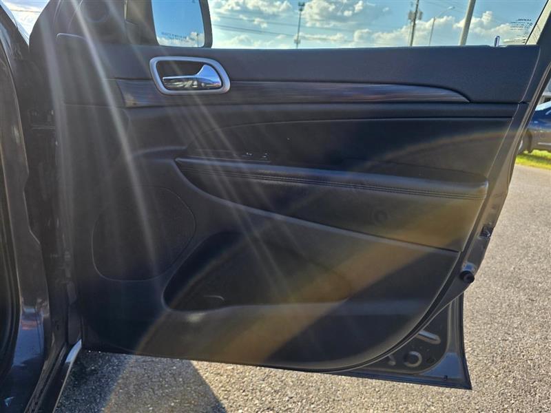 Jeep Grand Cherokee Laredo 2WD 2019