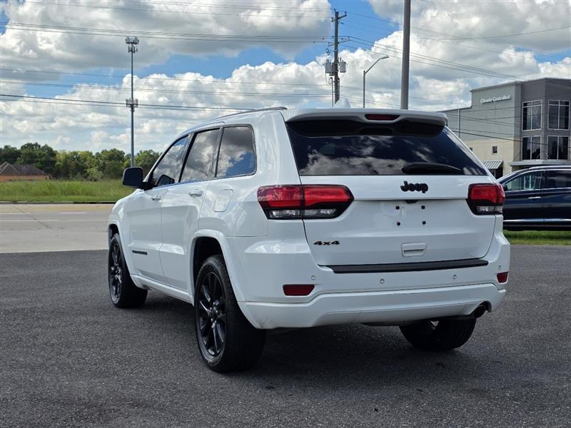 Jeep Grand Cherokee Laredo 4WD 2018