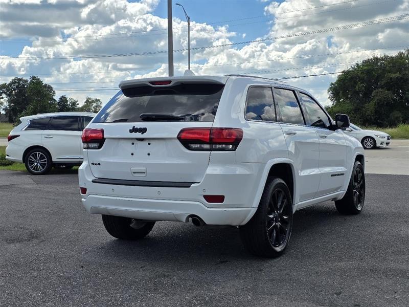 Jeep Grand Cherokee Laredo 4WD 2018
