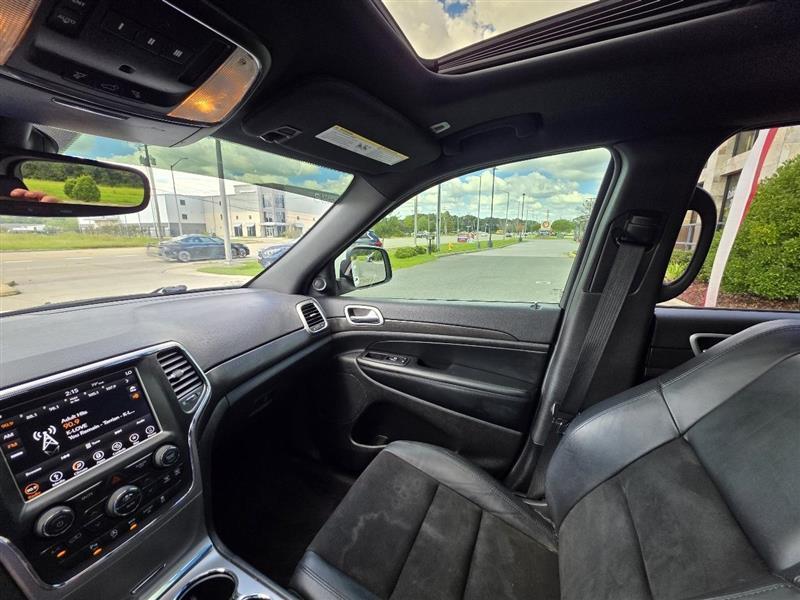 Jeep Grand Cherokee Laredo 4WD 2018