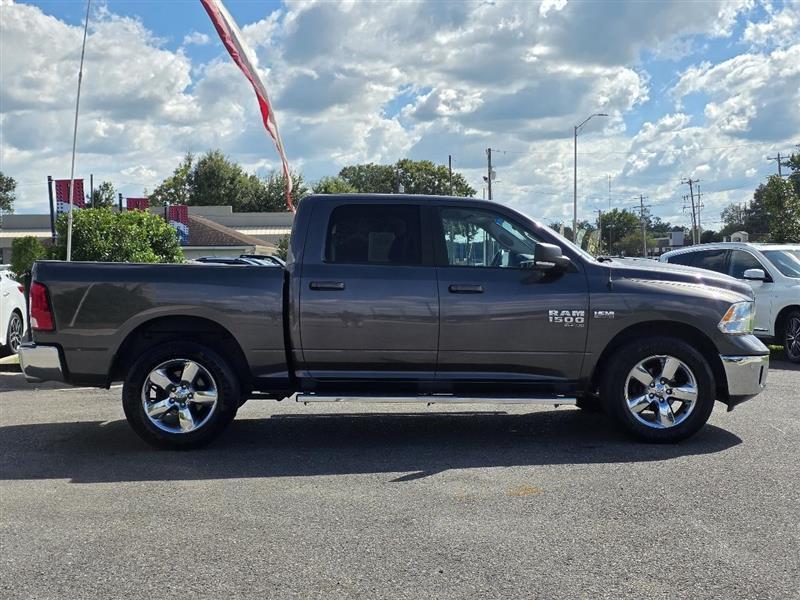 RAM 1500 Classic Tradesman Crew Cab SWB 2WD 2019