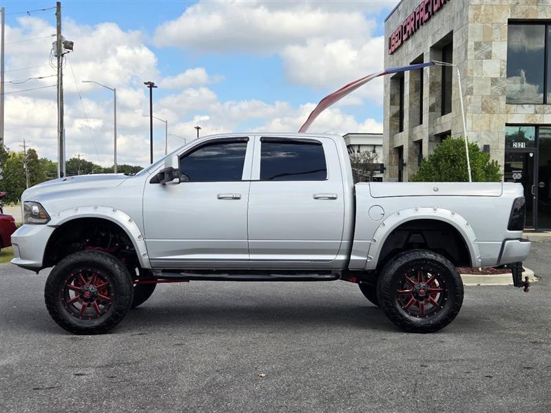 RAM 1500 Sport Crew Cab SWB 2WD 2014