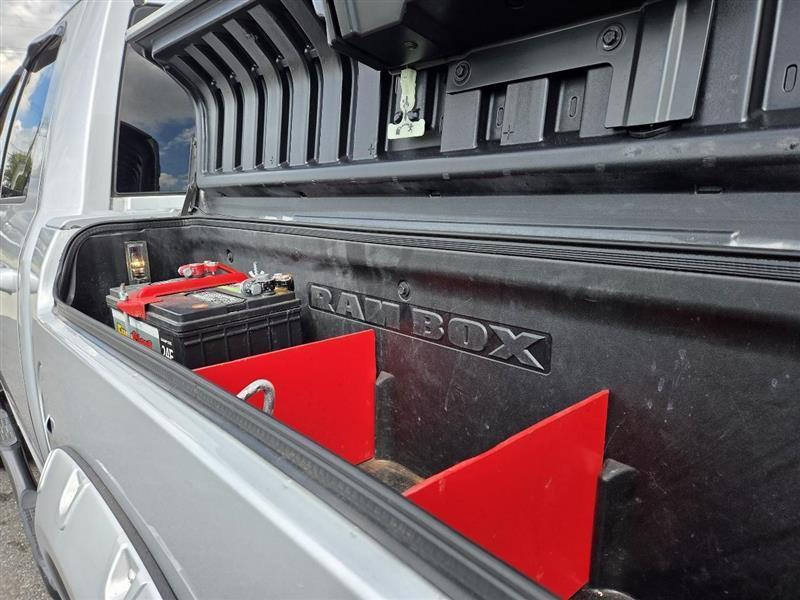 RAM 1500 Sport Crew Cab SWB 2WD 2014