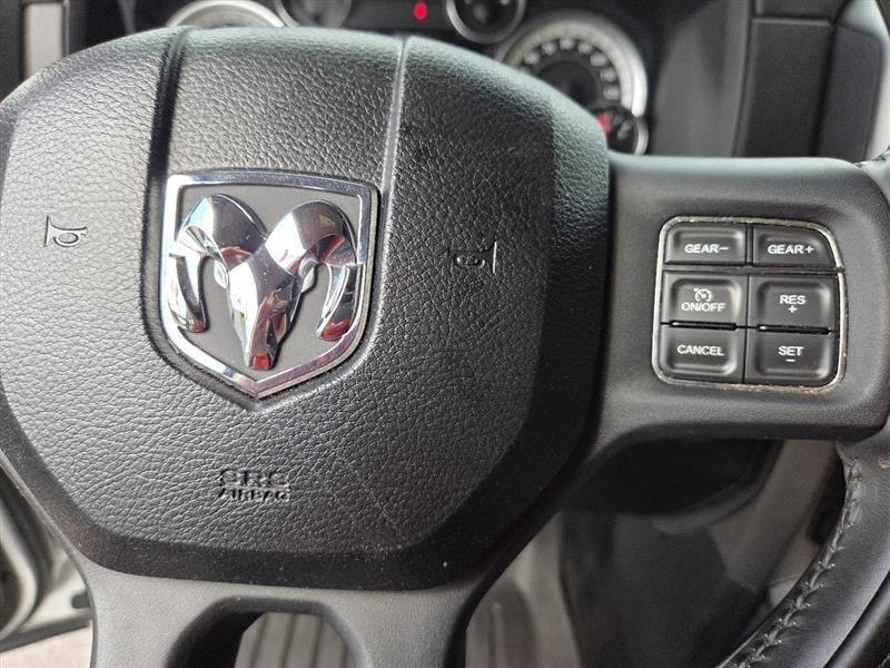 RAM 1500 Sport Crew Cab SWB 2WD 2014