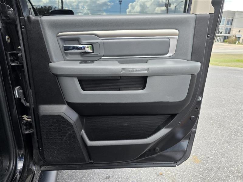 RAM 1500 SLT Crew Cab SWB 2WD 2018