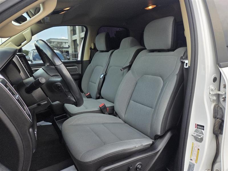 RAM 1500 Big Horn Quad Cab 2WD 2019