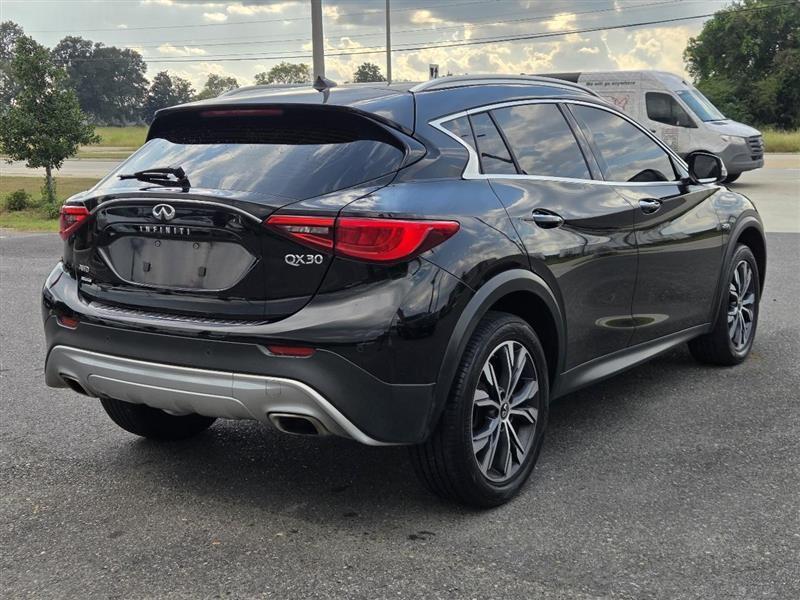 Infiniti QX30 Premium AWD 2017