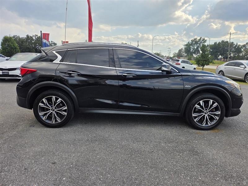 Infiniti QX30 Premium AWD 2017
