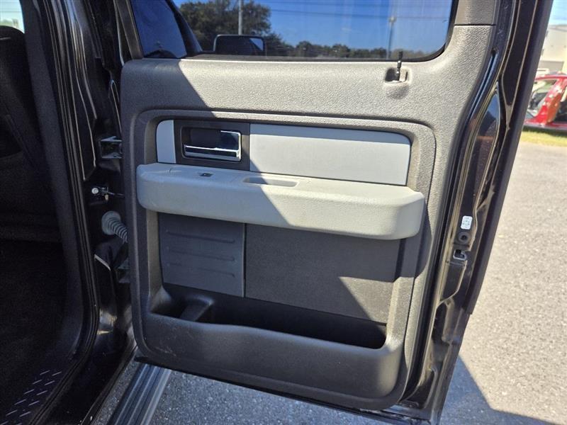 Ford F-150 XL SuperCrew 5.5-ft. Bed 2WD 2014