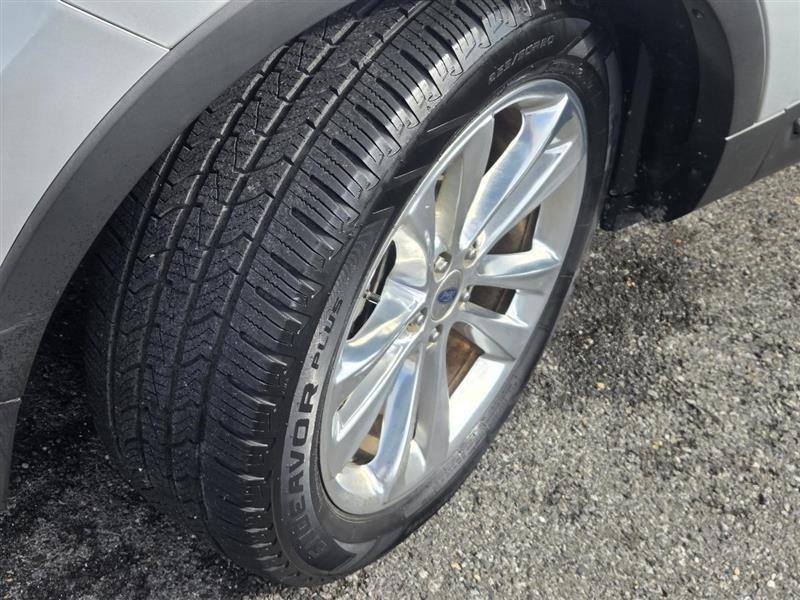 Ford Explorer XLT FWD 2019