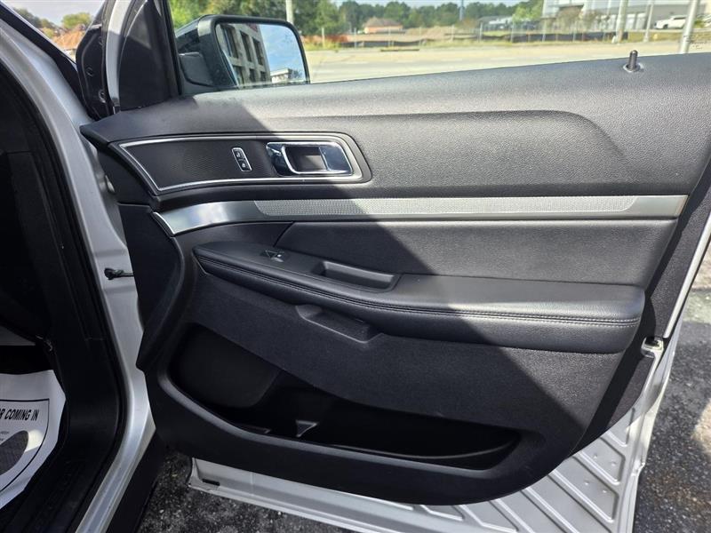 Ford Explorer XLT FWD 2019