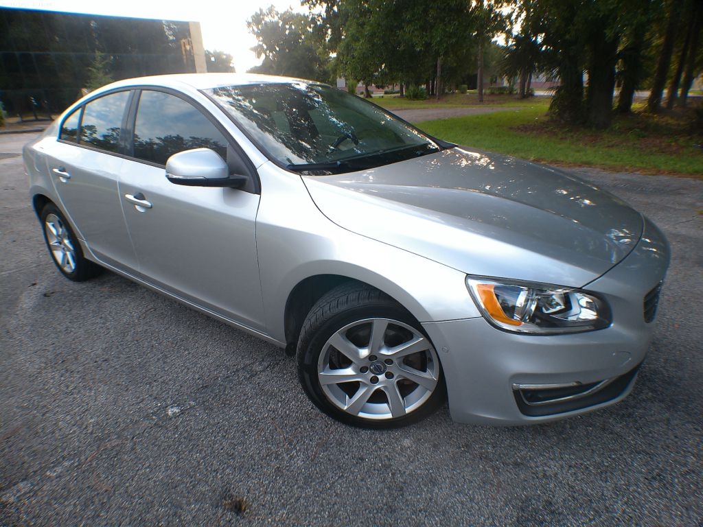 Volvo S60 2.0 2015 Volvo S60 2.0 2015