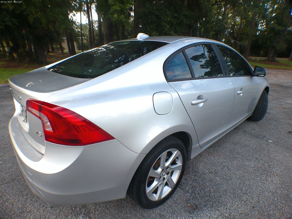 Volvo S60 2.0 2015 Volvo S60 2.0 2015