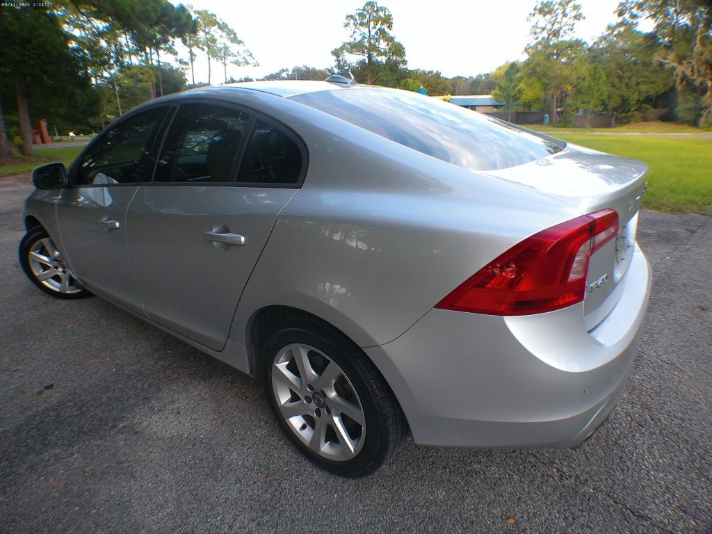 Volvo S60 2.0 2015 Volvo S60 2.0 2015