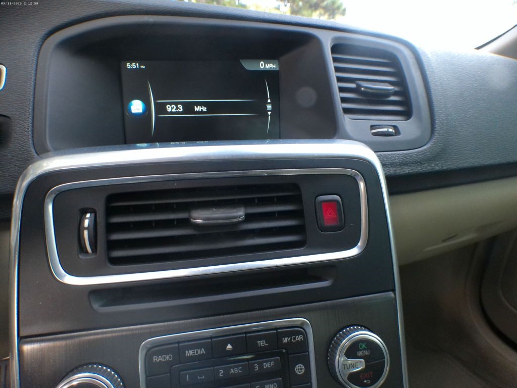 Volvo S60 2.0 2015 Volvo S60 2.0 2015