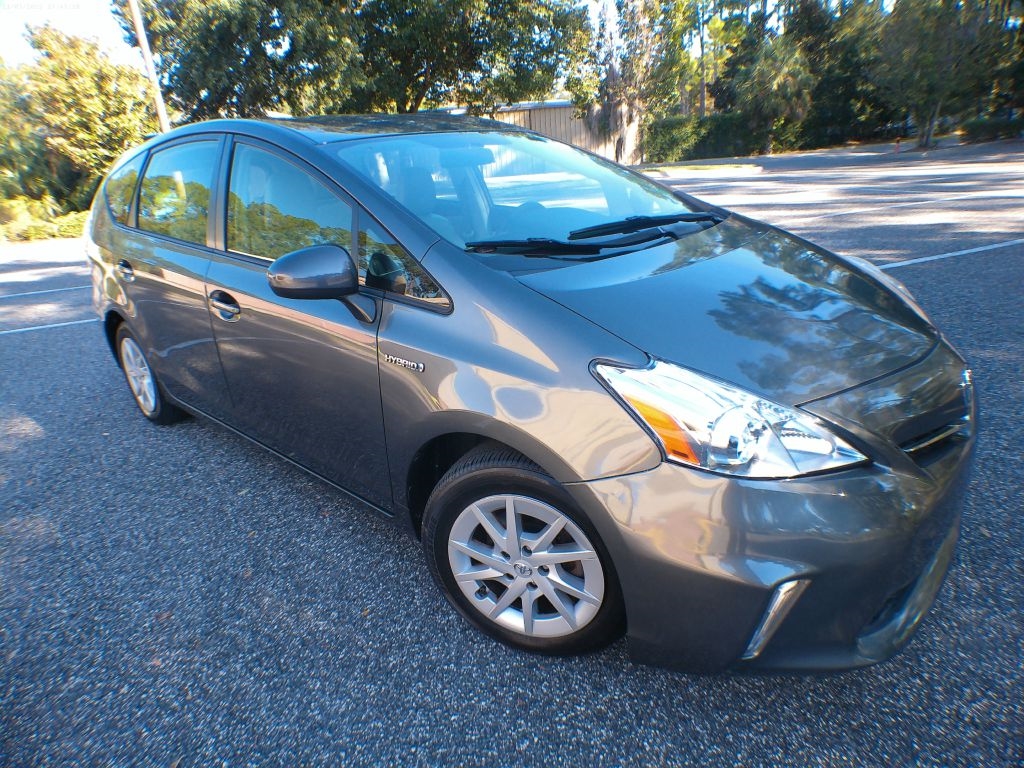 Toyota Prius V Three 2014