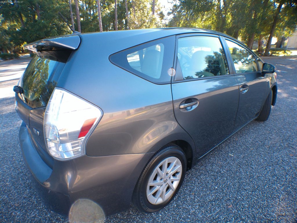 Toyota Prius V Three 2014