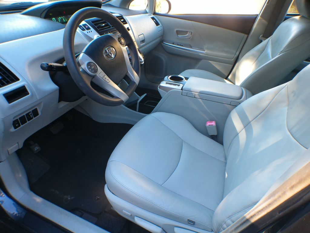 Toyota Prius V Three 2014