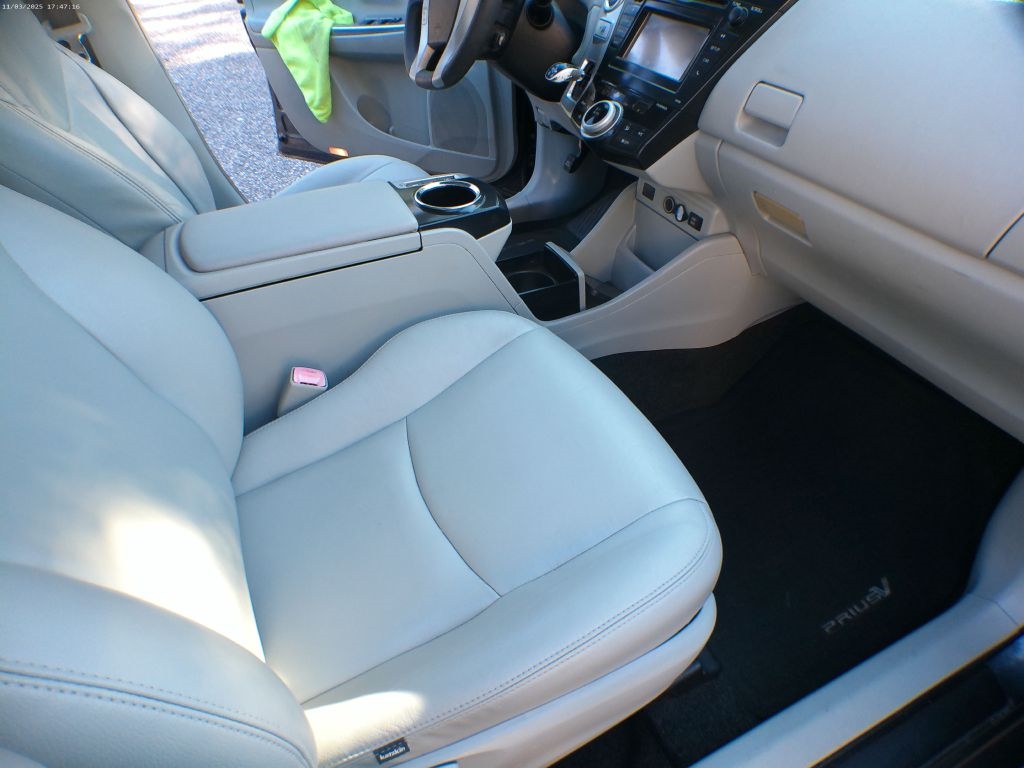 Toyota Prius V Three 2014