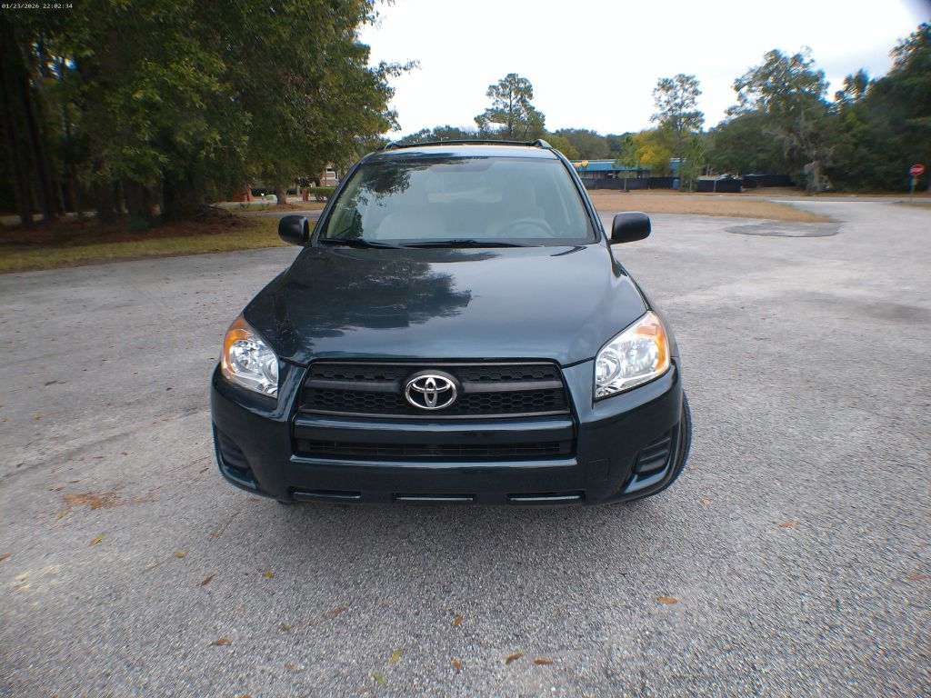 Toyota RAV4 Base I4 2WD 2010
