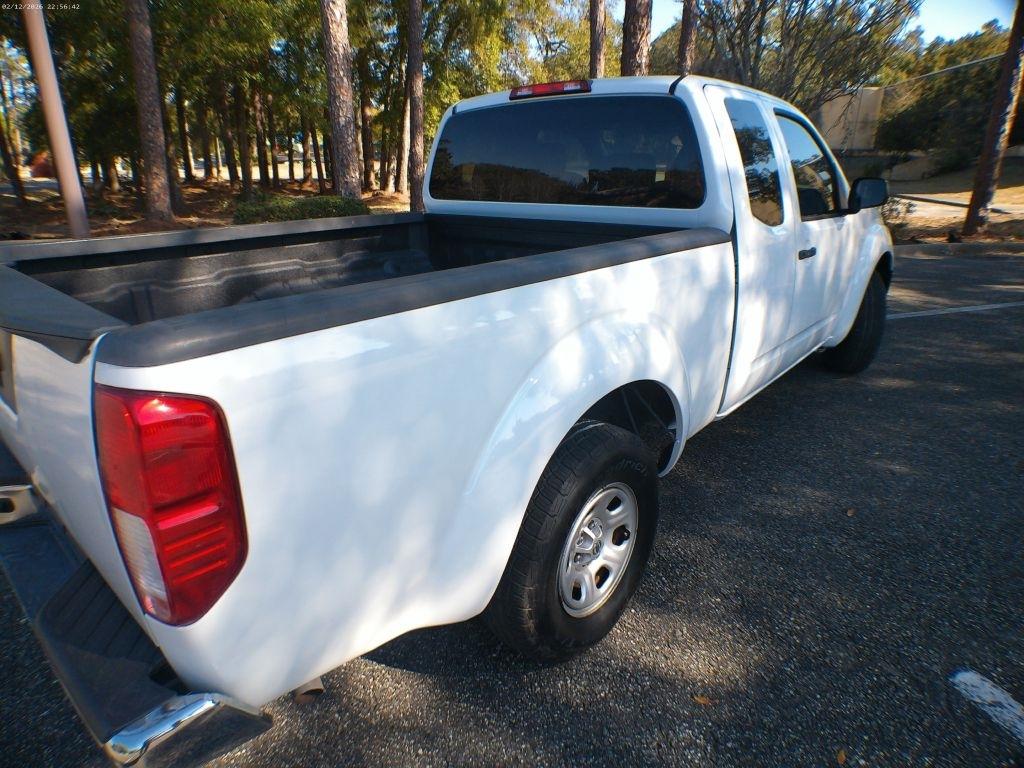 Nissan Frontier S King Cab I4 5MT 2WD 2017